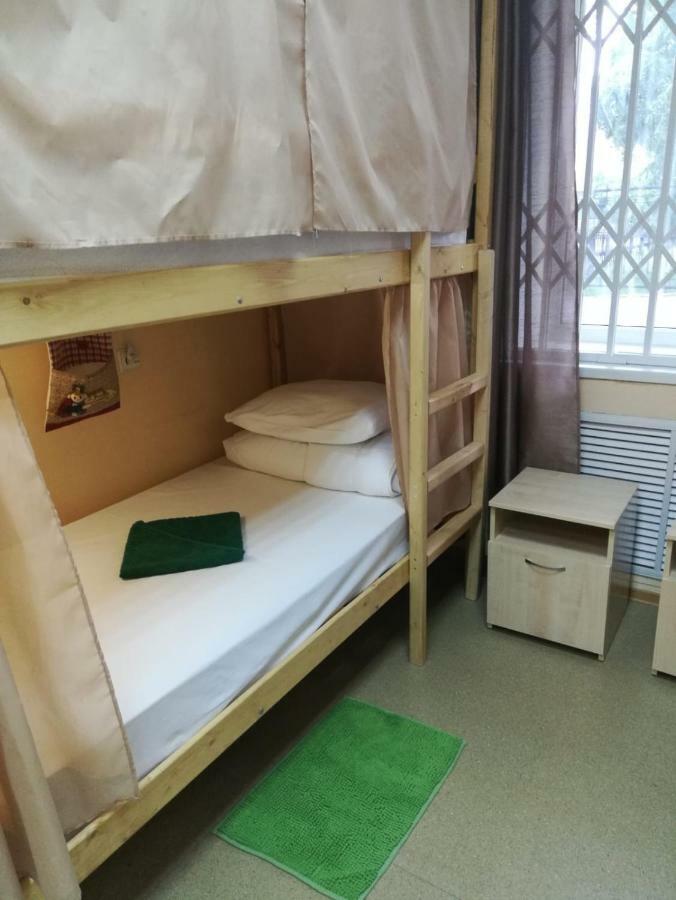 Dachny Hostel На Метро "Заельцовская" Novosibirsk Habitación foto